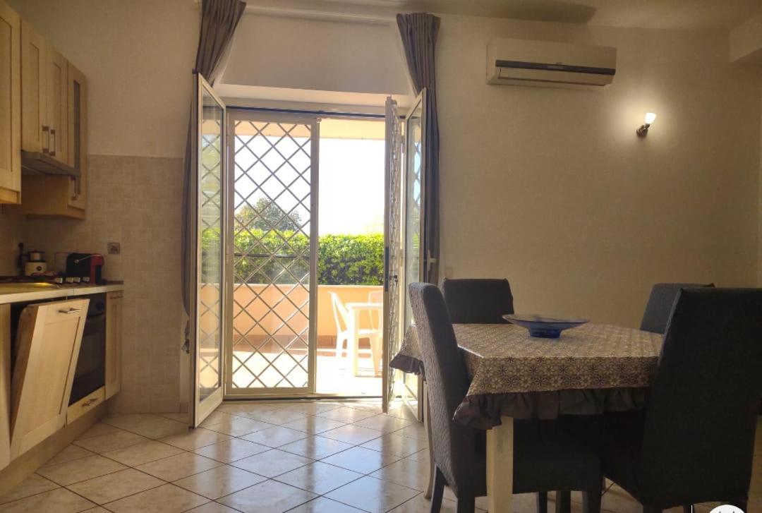 Apartamento Lizzies Hus Fiumicino Exterior foto